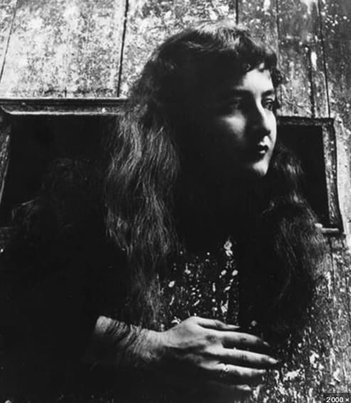 Portrait de Joyce Mansour