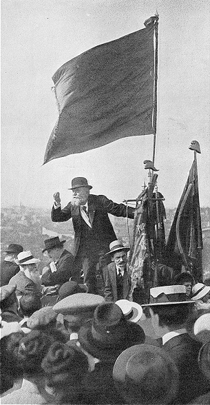 Jean Jaurès faisant un discours